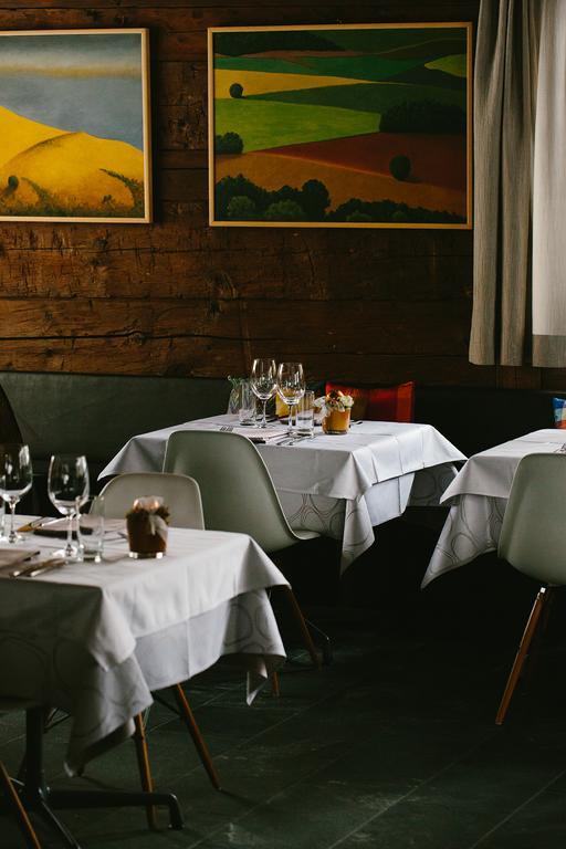 & Restaurant Zum Schwarzen Baeren Mini-hôtel Andermatt